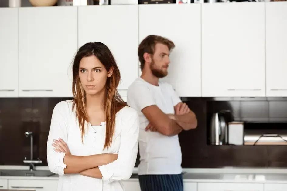 Como entender o silêncio dela?
